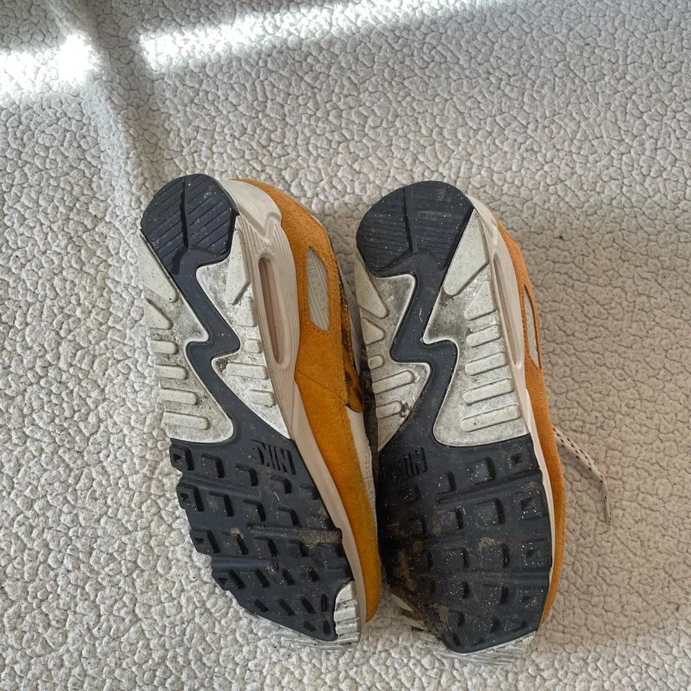 Nike Air Max 90 Animal Print 🧡 - Picture 8 of 9